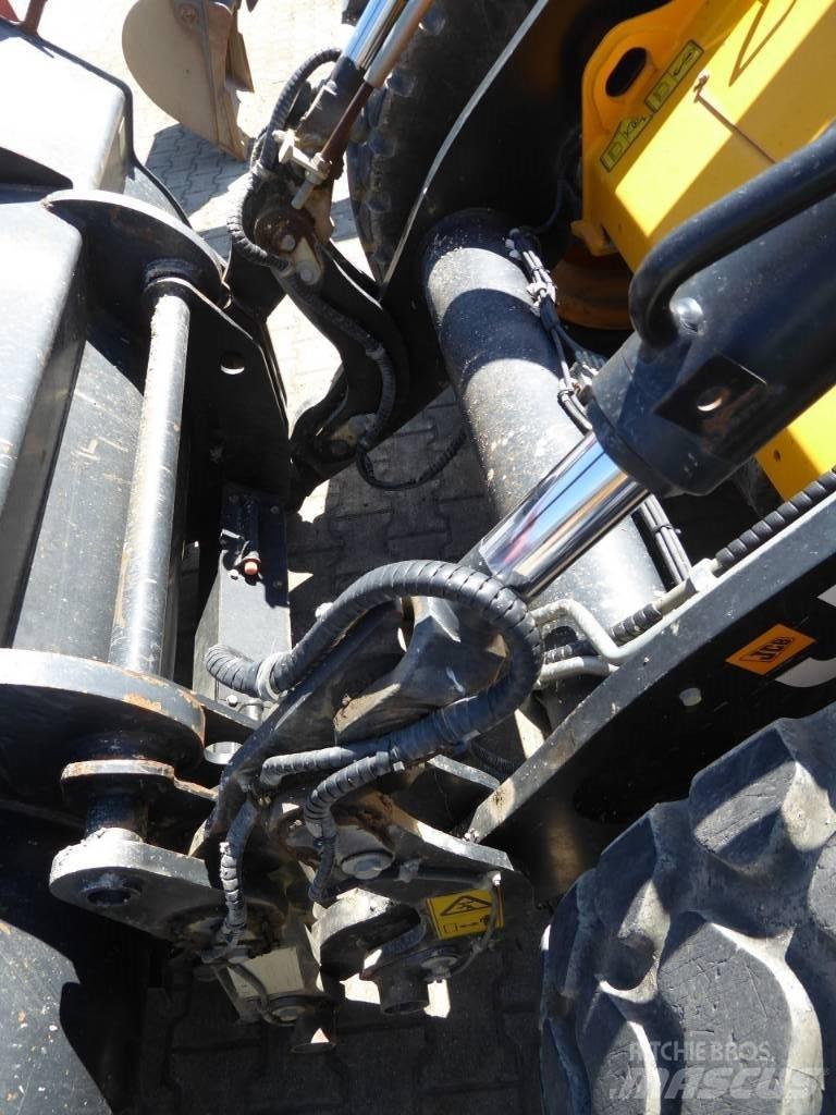 JCB 417 HT Gumikerekes homlokrakodók