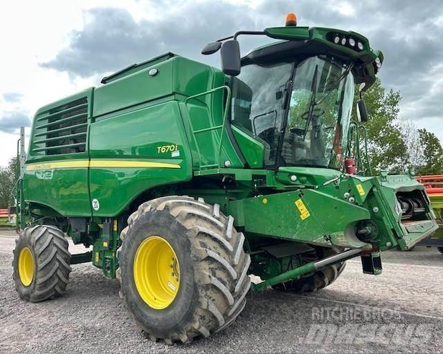 John Deere T 670 i Kombájnok