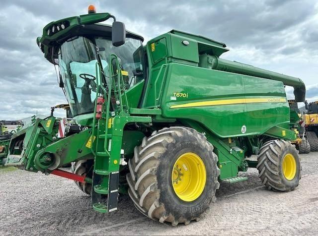 John Deere T 670 i Kombájnok