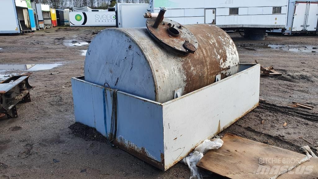  FUEL TANK Mezőgazdasági tartályok