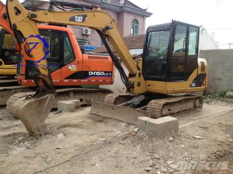 CAT 306 Mini kotrók < 7t