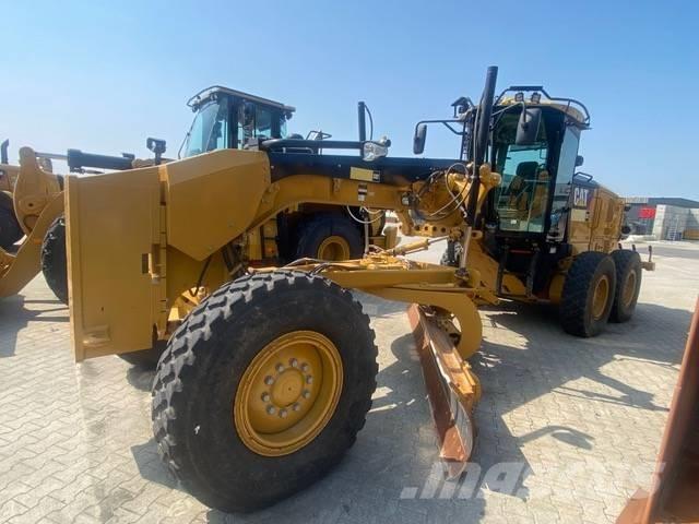 CAT 140M Gréderek