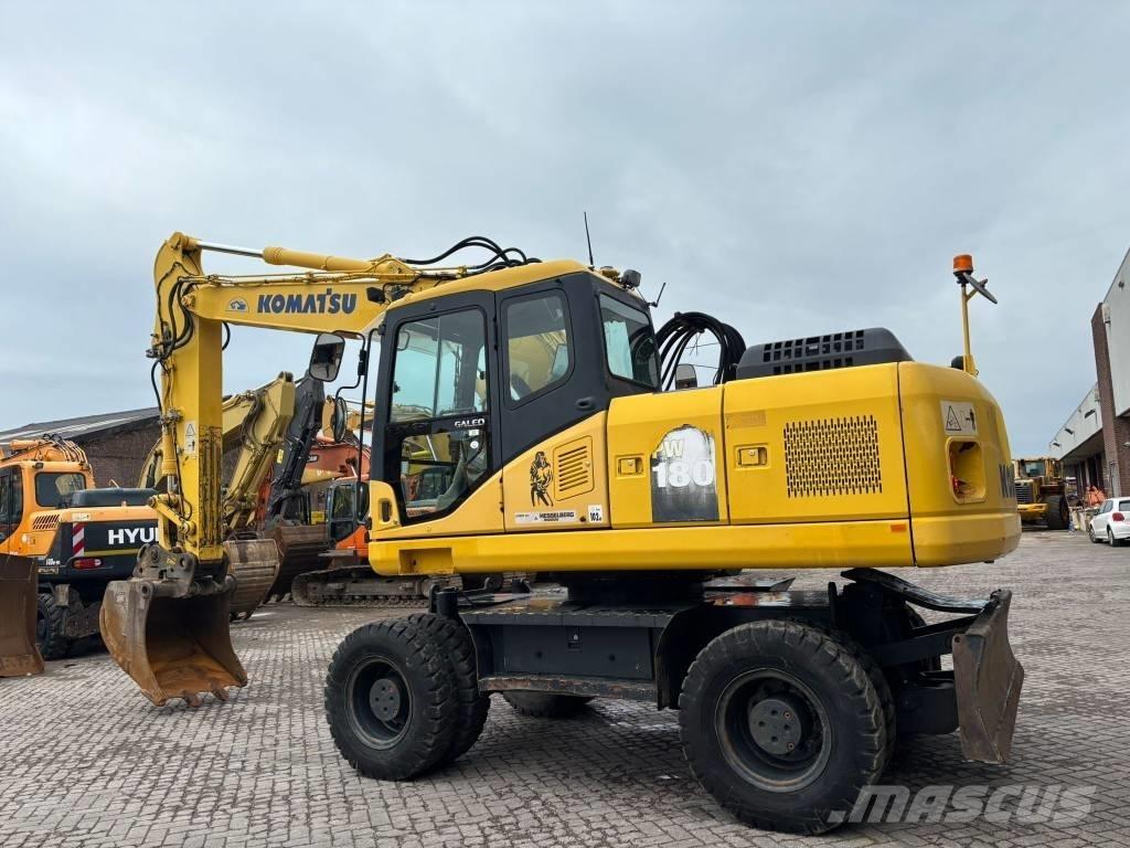 Komatsu PW 180-7 Gumikerekes kotrók