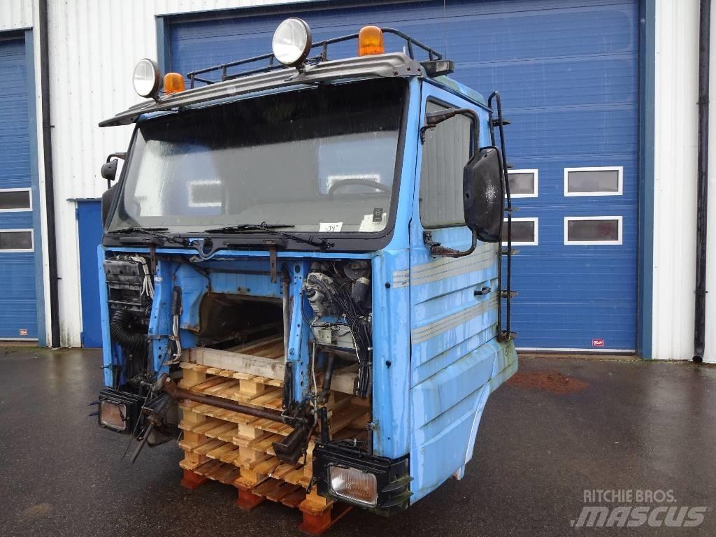Scania Hytt CR13 Vezetőfülke és belső tartozékok