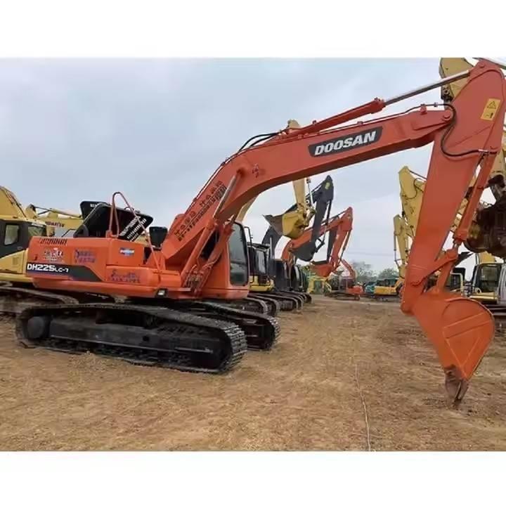 Doosan DH 225 Lánctalpas kotrók