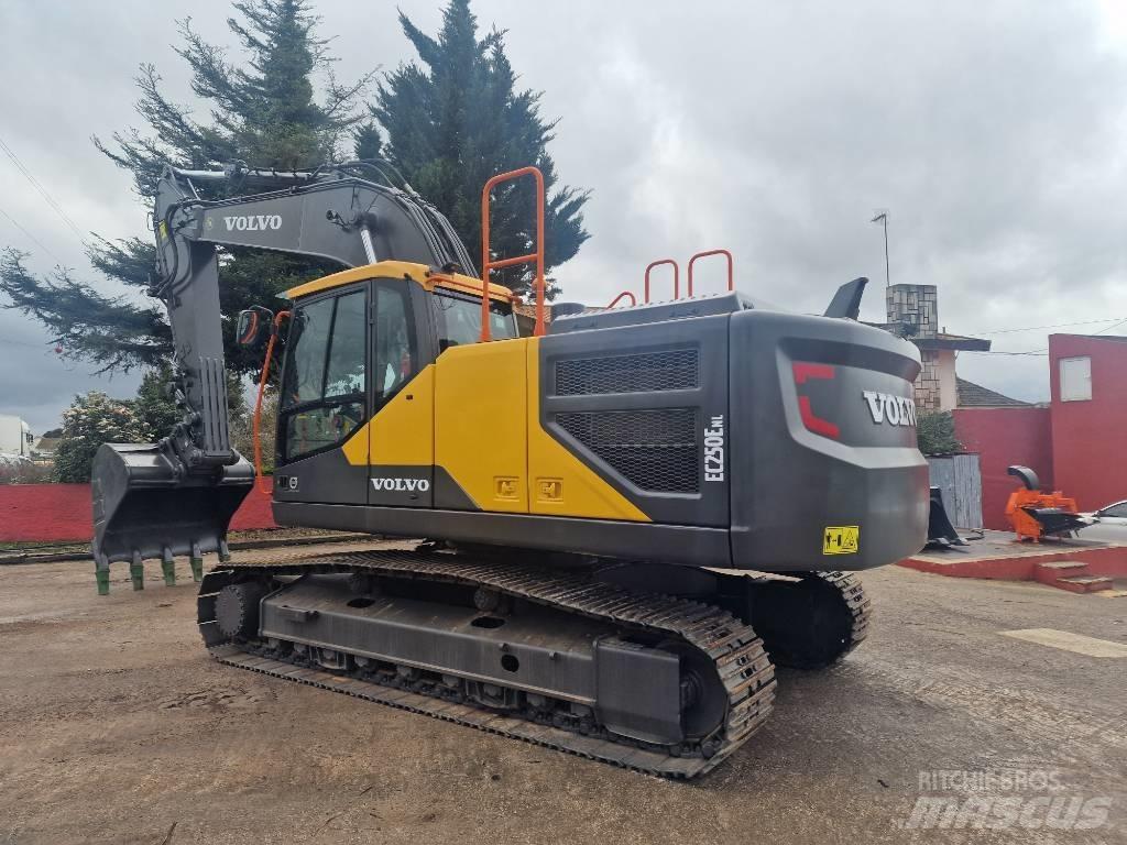 Volvo EC 250 ELN Lánctalpas kotrók