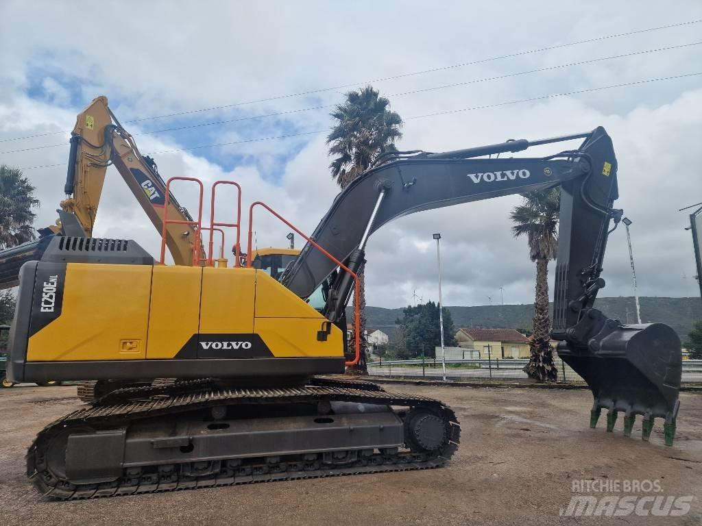 Volvo EC 250 ELN Lánctalpas kotrók