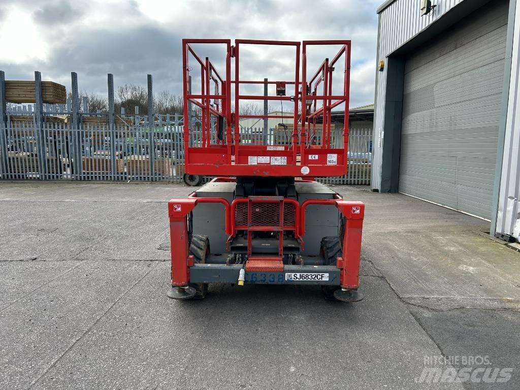 SkyJack SJ 6832 Ollós emelők