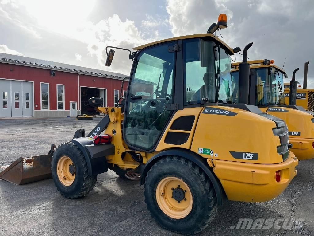 Volvo L 25 F Gumikerekes homlokrakodók