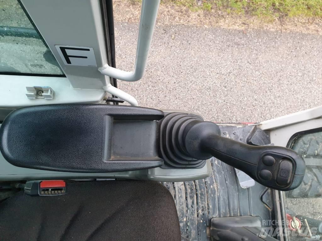Takeuchi TB 295 W Gumikerekes kotrók