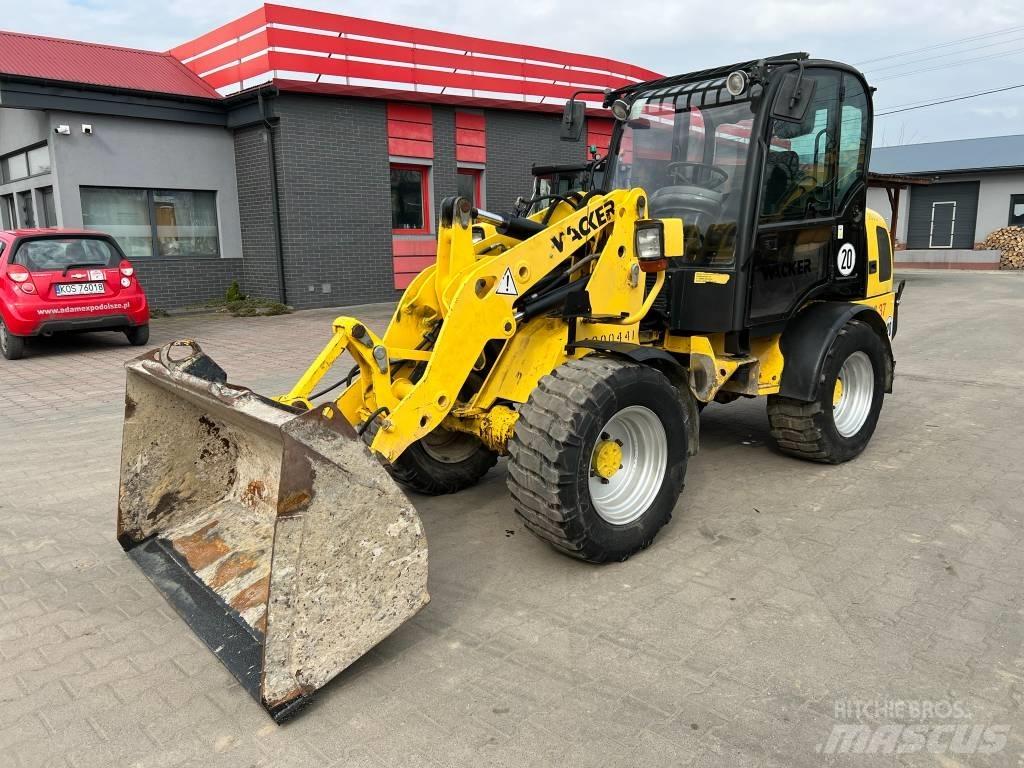 Wacker Neuson WL 37 Gumikerekes homlokrakodók