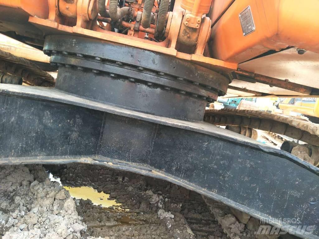 Doosan 225 Lánctalpas kotrók