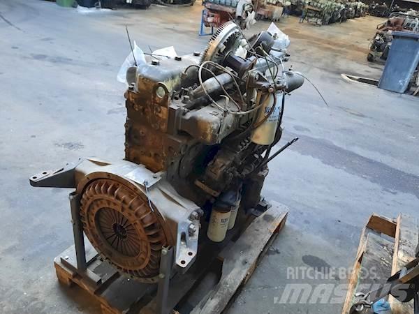 DAF DHS 825 Motorok