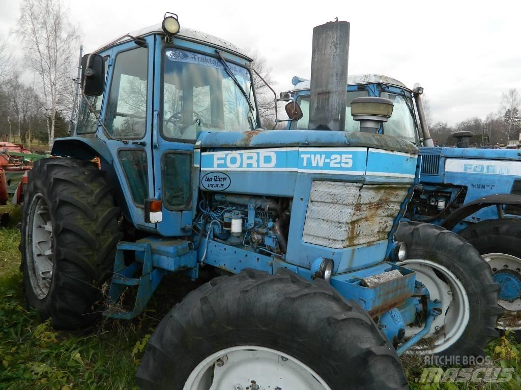 Ford TW 25 Traktorok