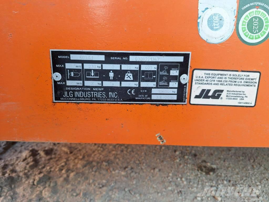 JLG 600AJ Karos emelők