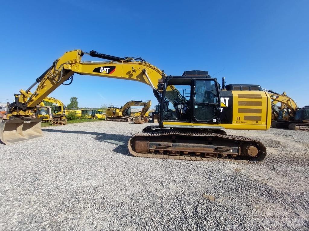 CAT 326 F L Lánctalpas kotrók