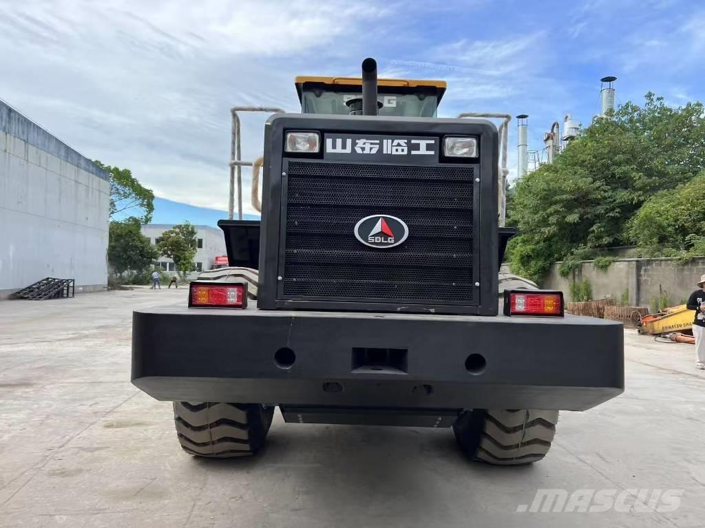 SDLG LG956L Gumikerekes homlokrakodók