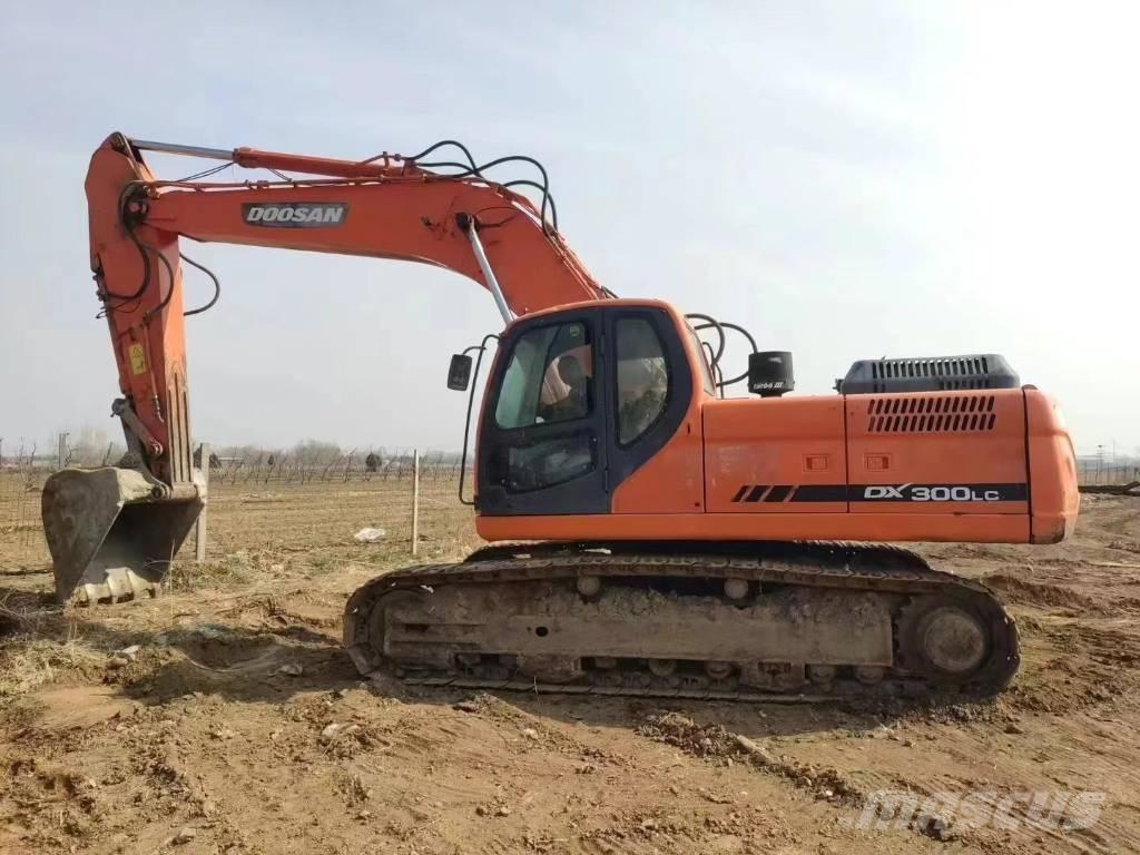Doosan DX300 Lánctalpas kotrók