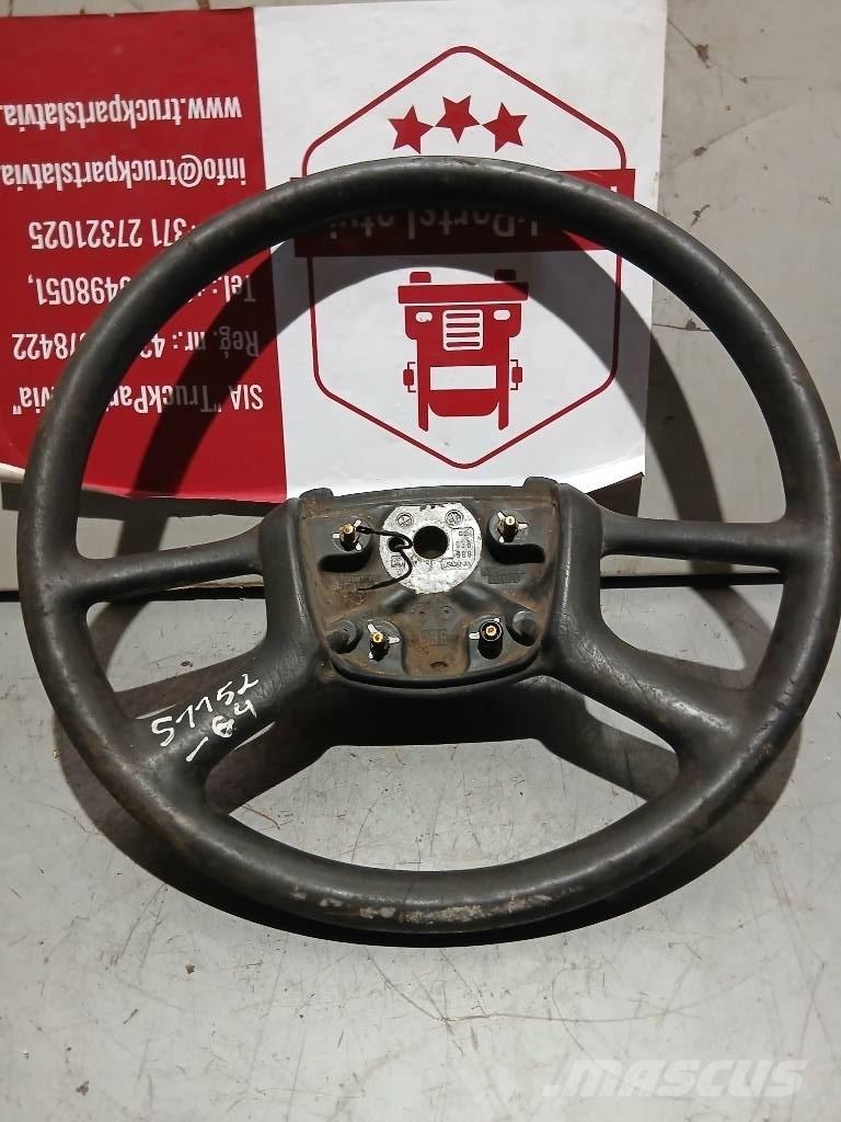 Scania R 440    1327026 Vezetőfülke és belső tartozékok