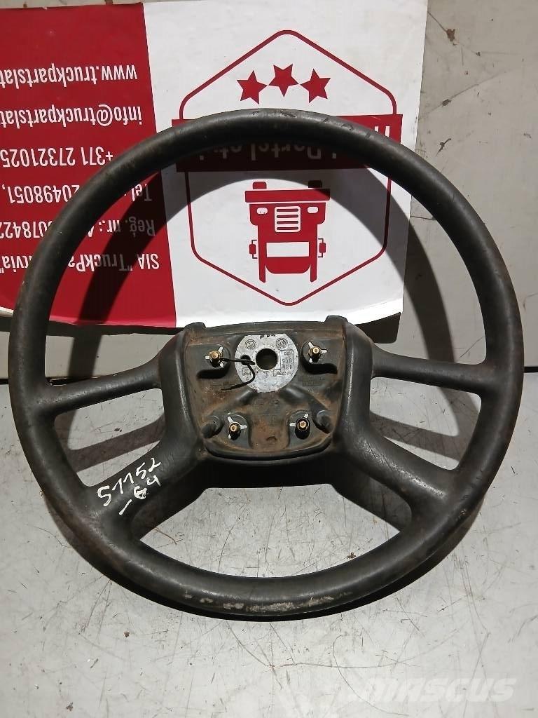 Scania R 440    1327026 Vezetőfülke és belső tartozékok