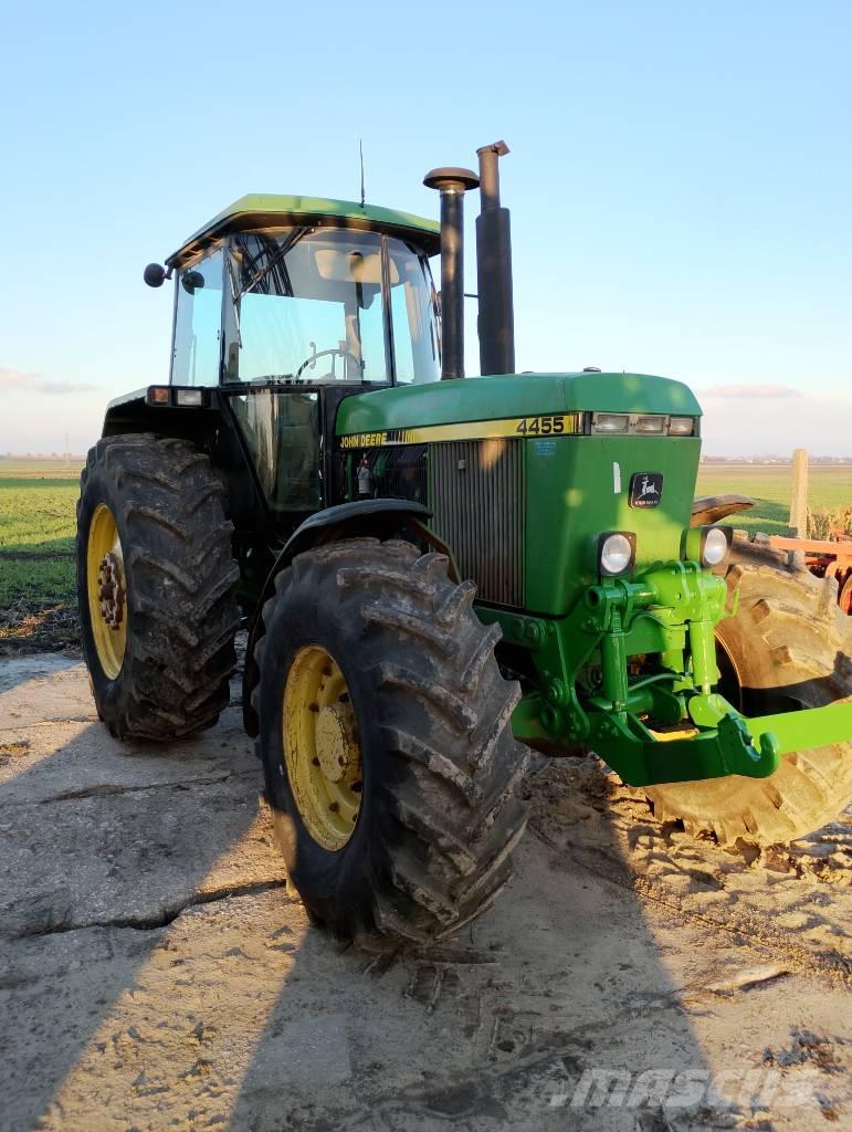 John Deere 4455 Traktorok