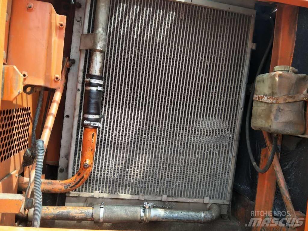 Doosan DX 225 LC Lánctalpas kotrók