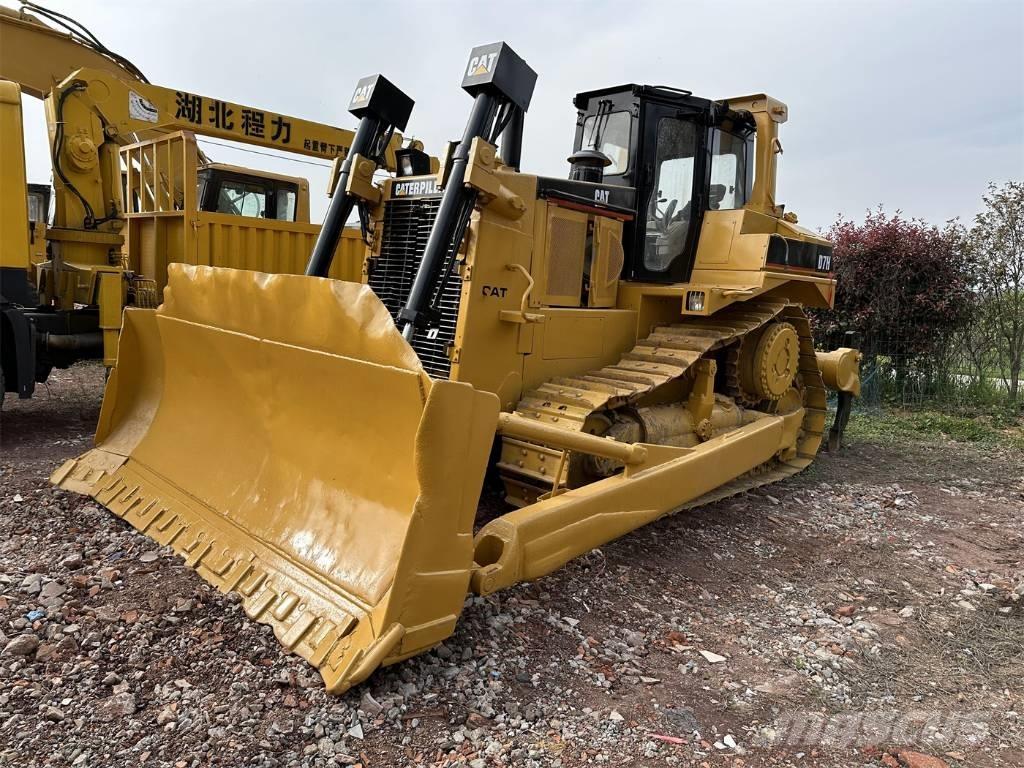 CAT D 7 H lánctalpas dózerek