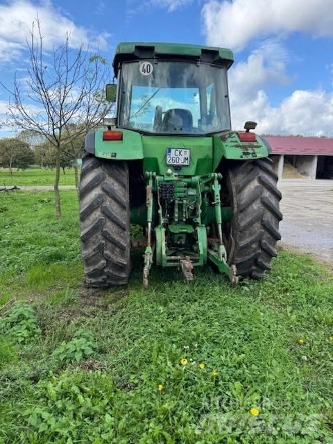 John Deere 8200 Traktorok