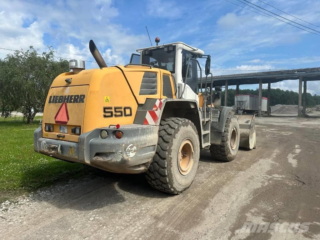 Liebherr L 550 Gumikerekes homlokrakodók
