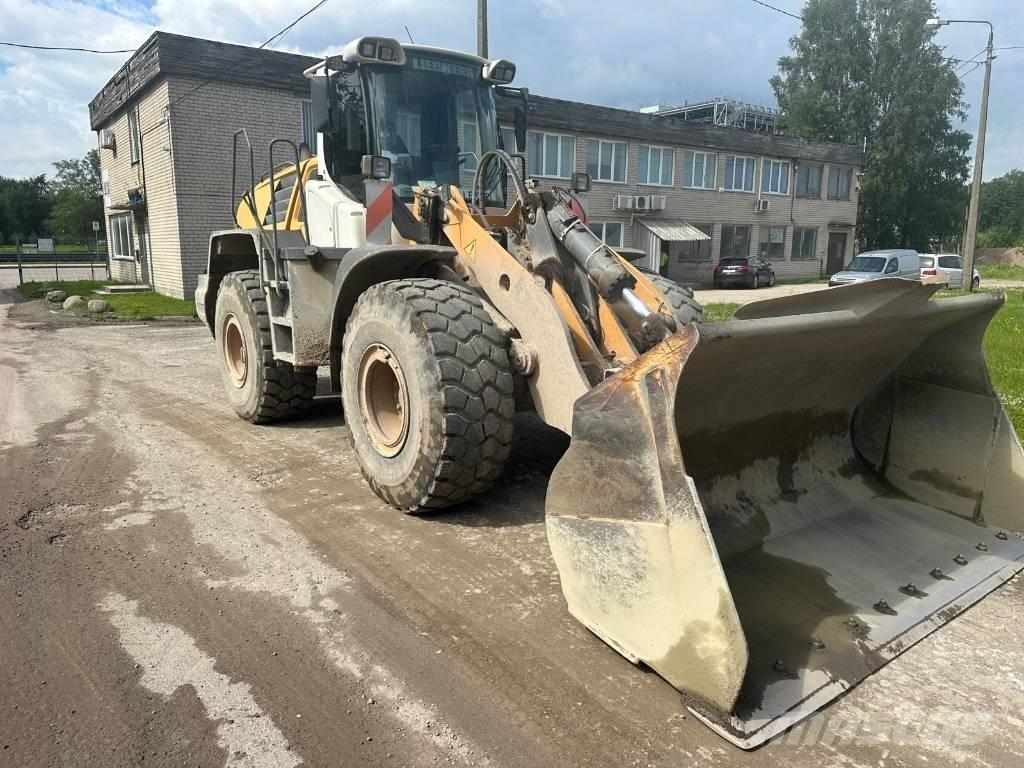 Liebherr L 550 Gumikerekes homlokrakodók