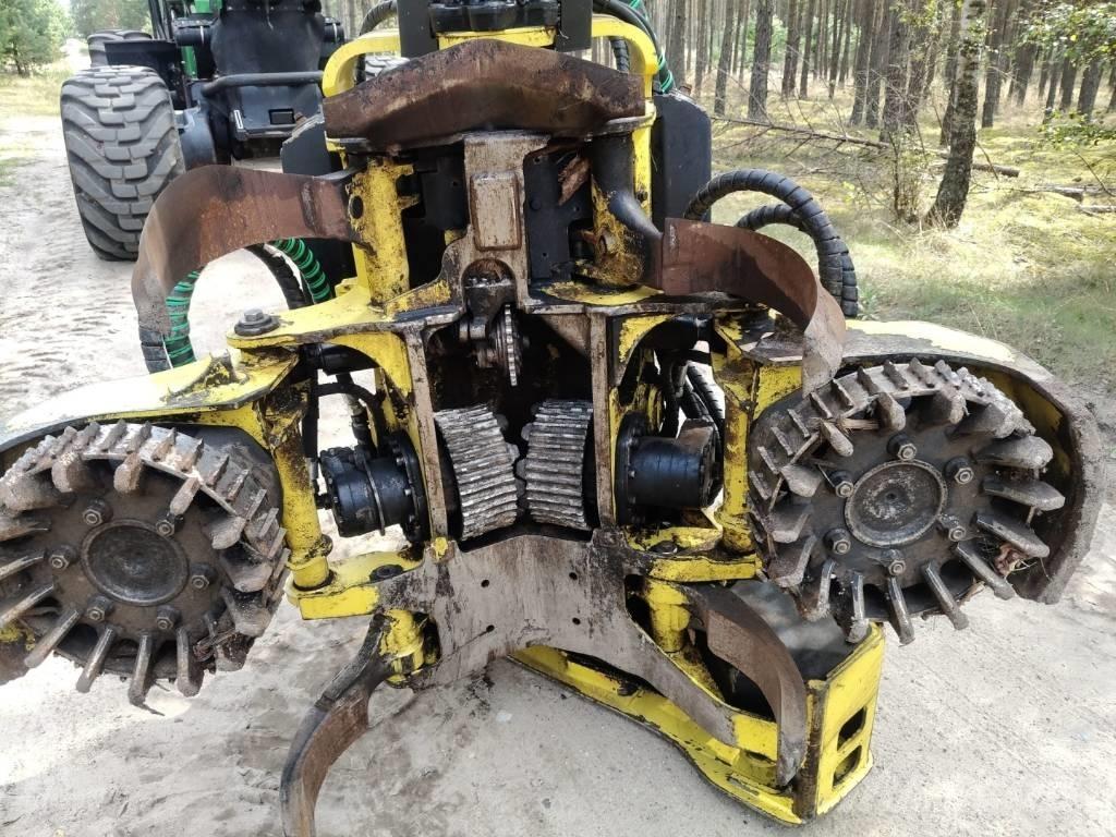 John Deere 1270 G Betakarítók