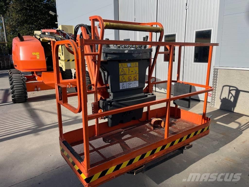 JLG 520 AJ Karos emelők