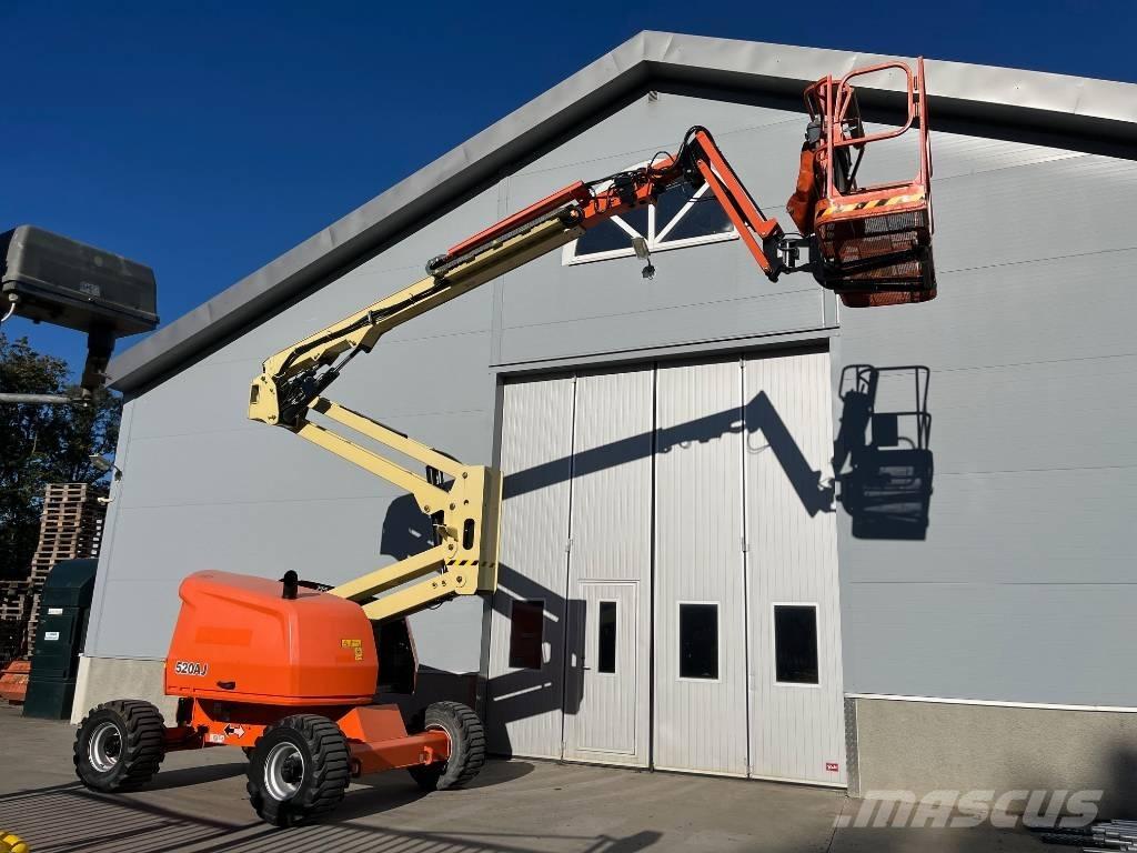 JLG 520 AJ Karos emelők