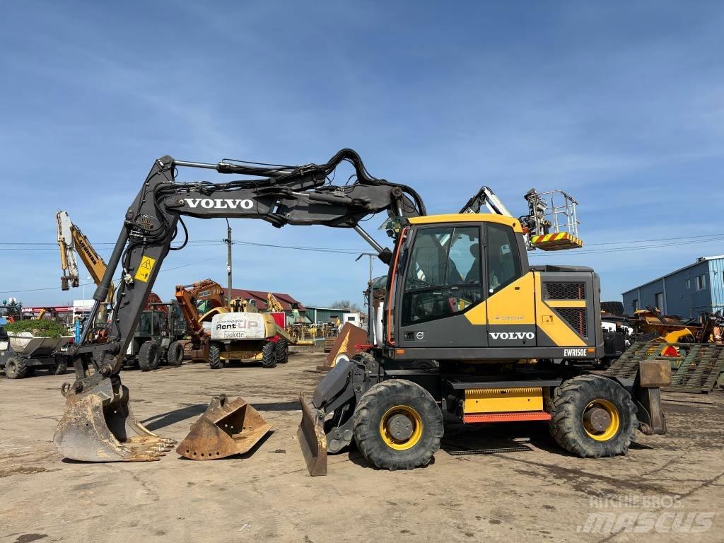 Volvo EW 150E Gumikerekes kotrók