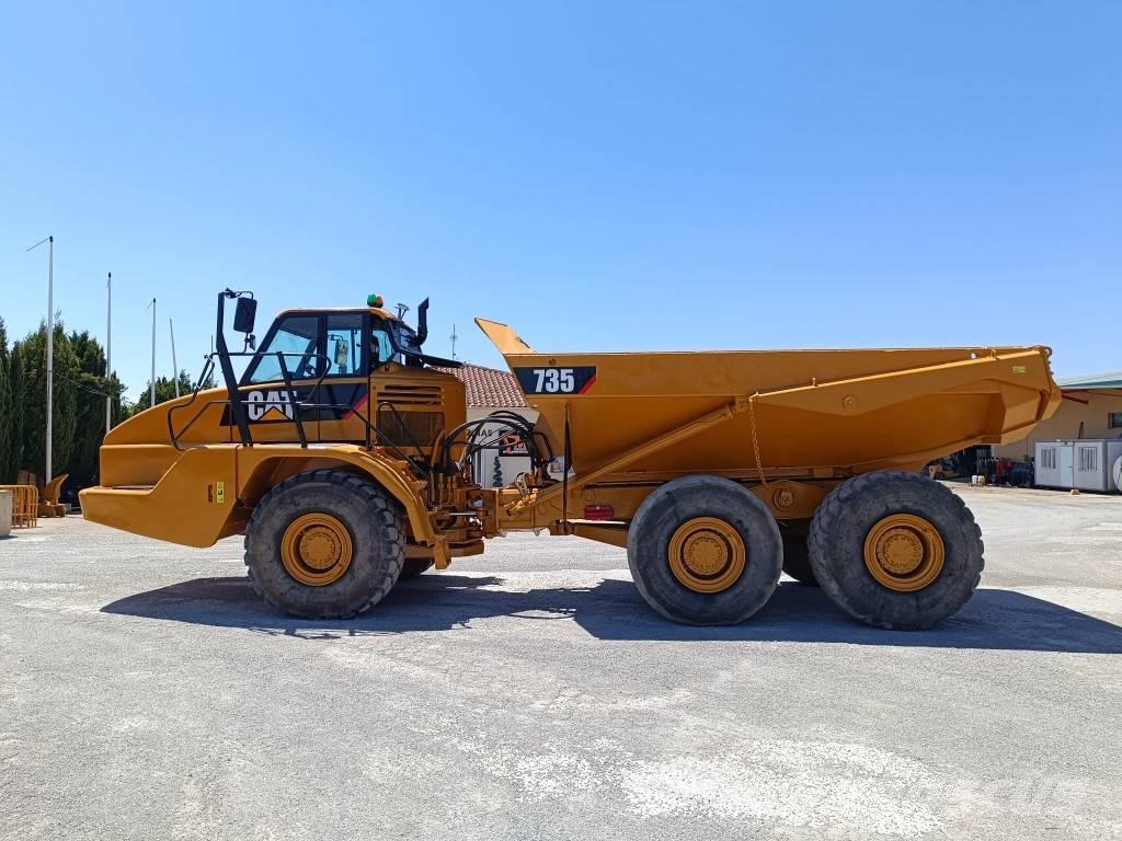 CAT 735 Csuklósdömperek