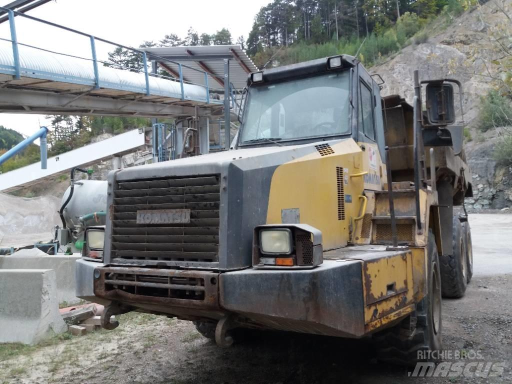 Komatsu HM 300-2 Csuklósdömperek