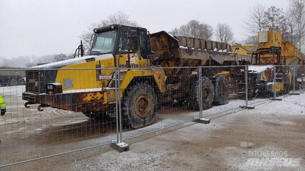 Komatsu HM 300-2 Csuklósdömperek