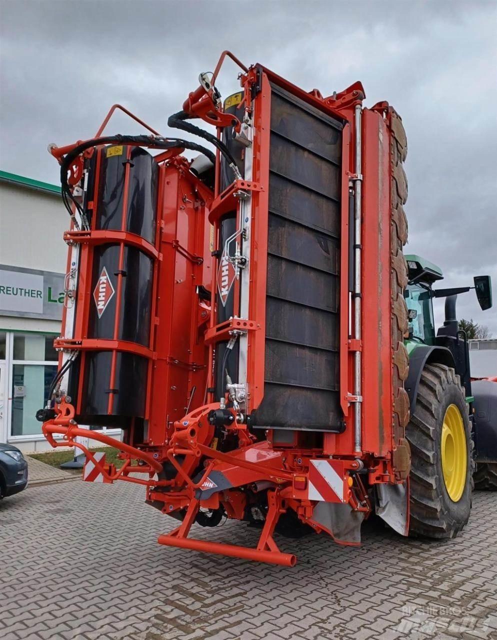 Kuhn FC 9330 D RA Kaszák