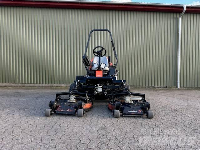 Jacobsen AR331 Három késhengeres fűnyírók