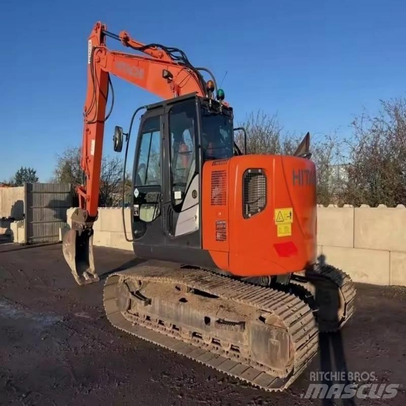 Hitachi ZX 135 Lánctalpas kotrók