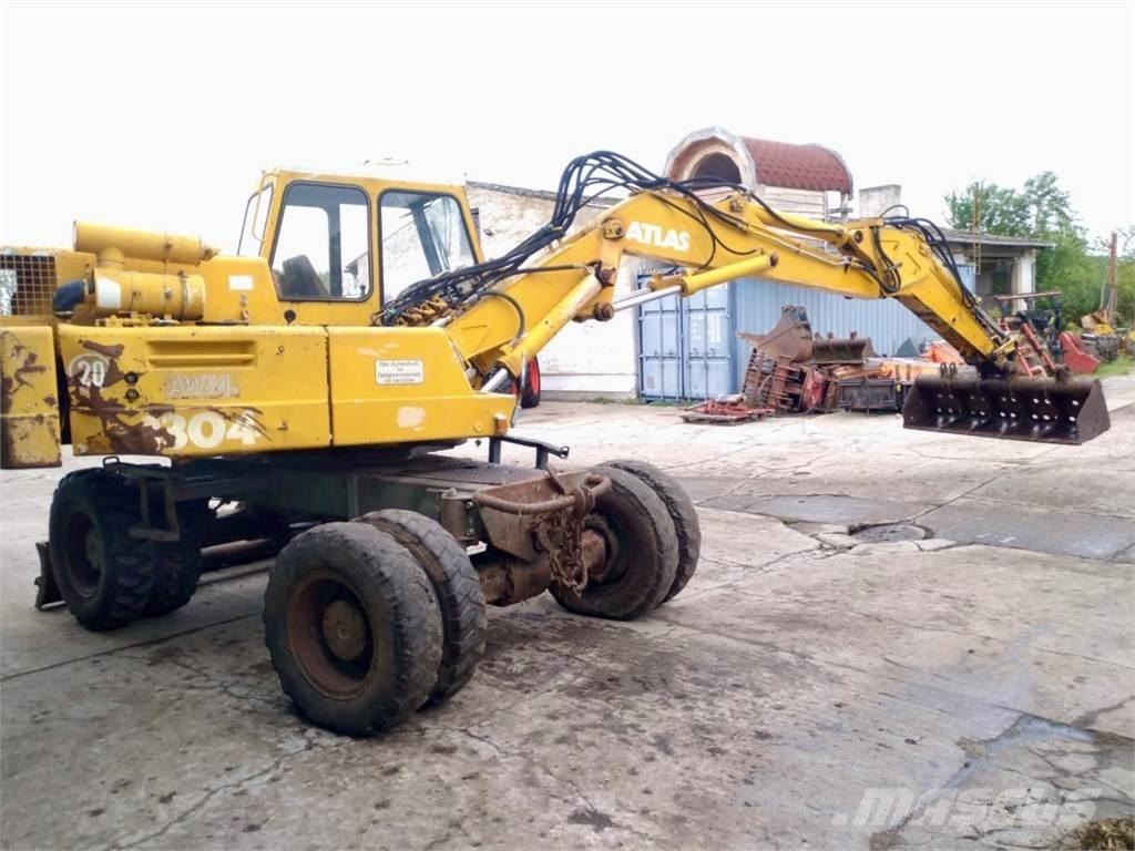 Atlas 1304 Gumikerekes kotrók