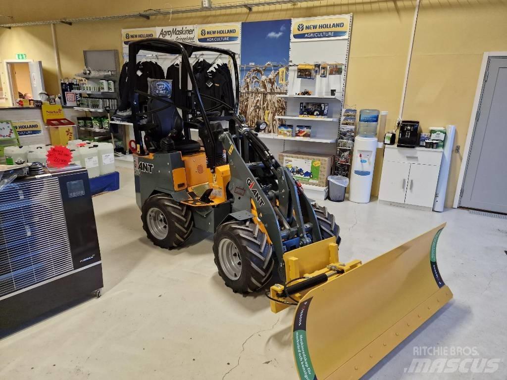 GiANT G1100 Univerzális rakodók
