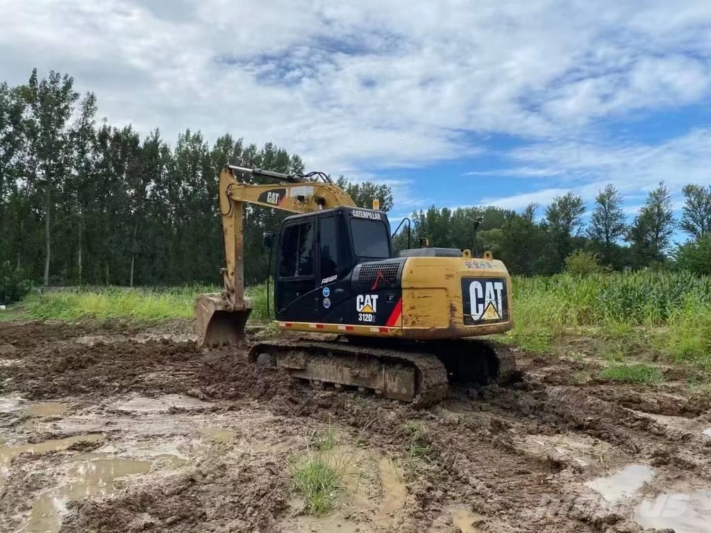 CAT 312D Közepes (midi) kotrók 7 t - 12 t
