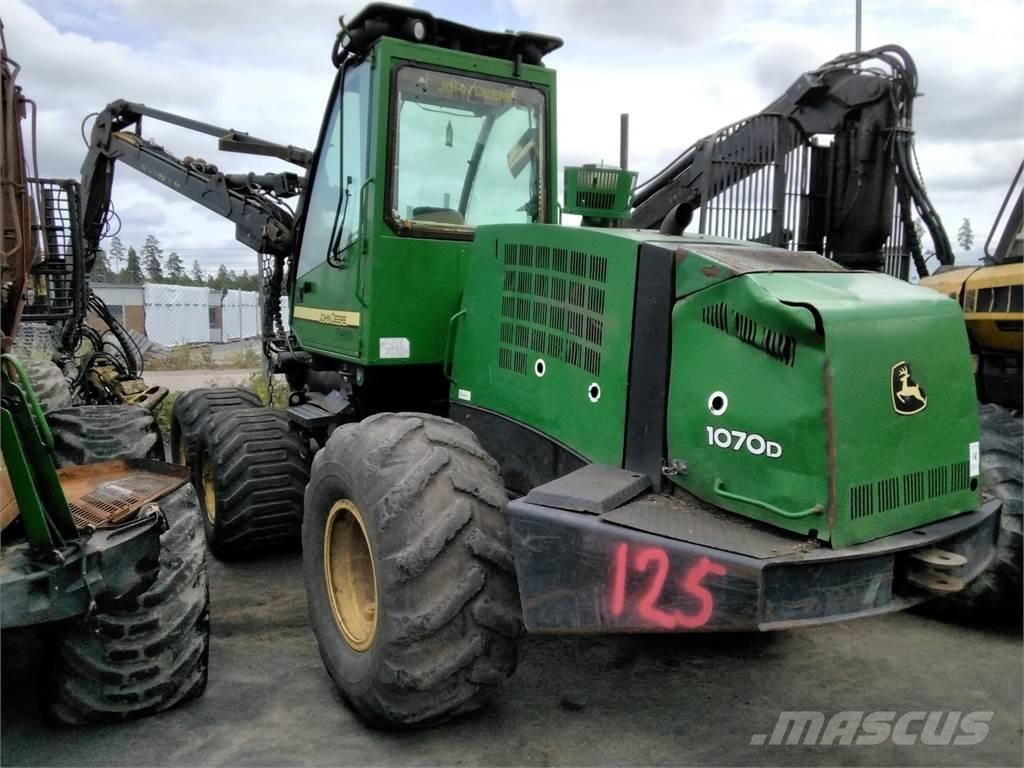John Deere 1070 D Betakarítók
