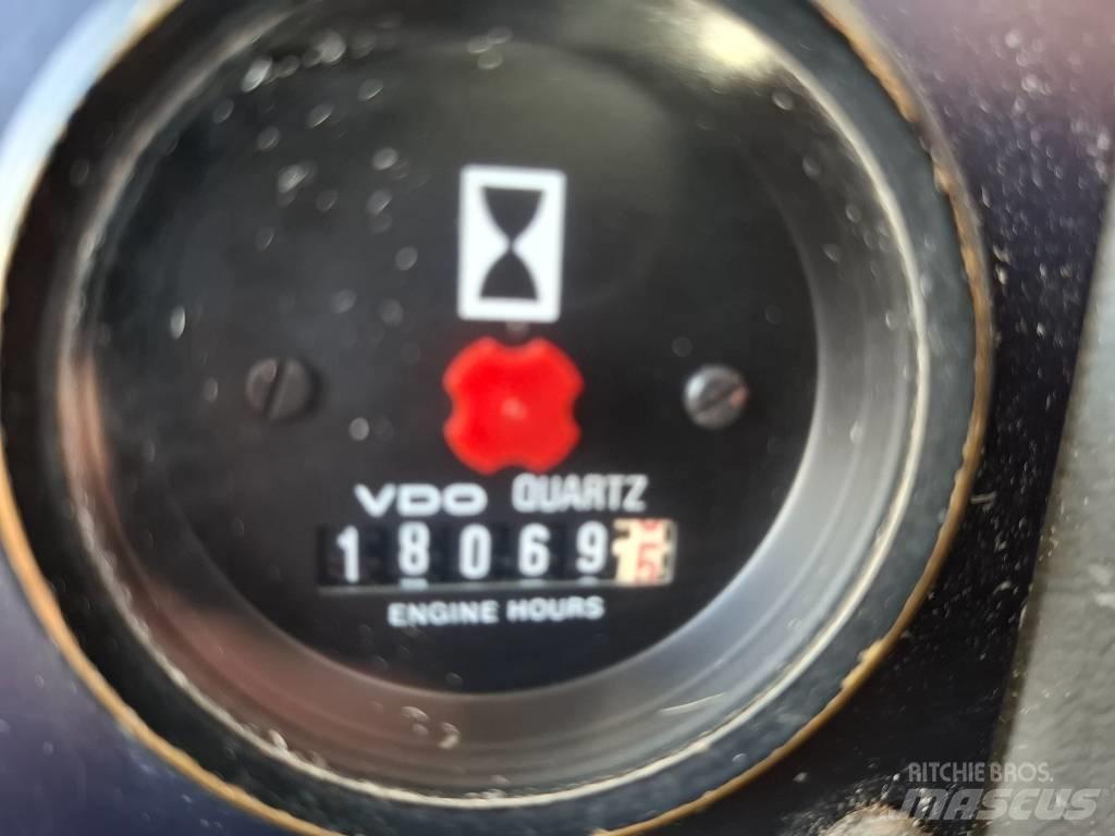 Volvo L70B Gumikerekes homlokrakodók
