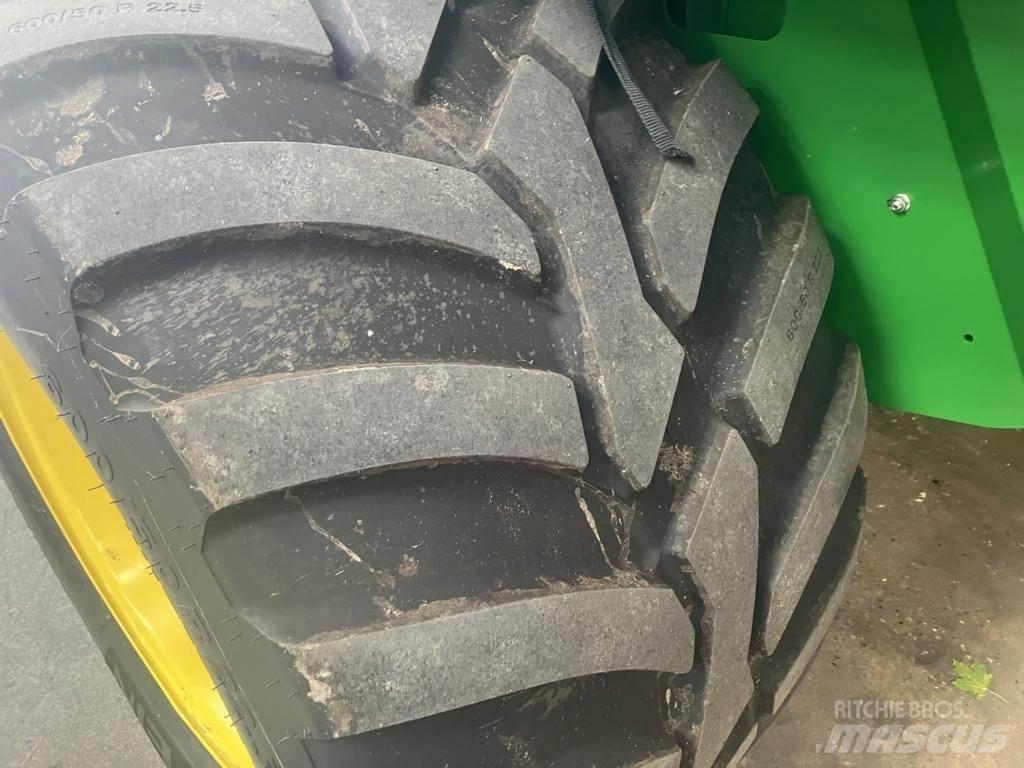 John Deere V461R Körbálázók