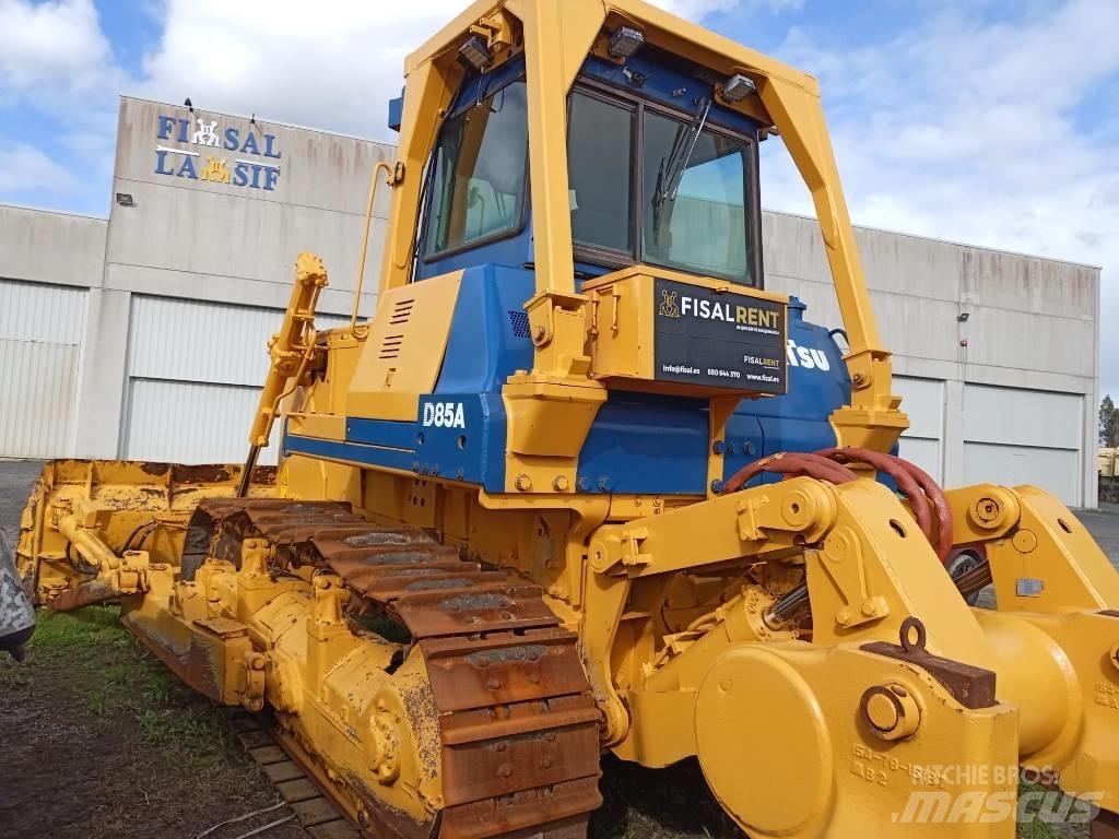 Komatsu D 85 A-21 lánctalpas dózerek