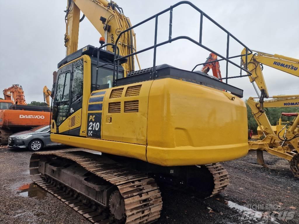 Komatsu PC210LC-11 Lánctalpas kotrók
