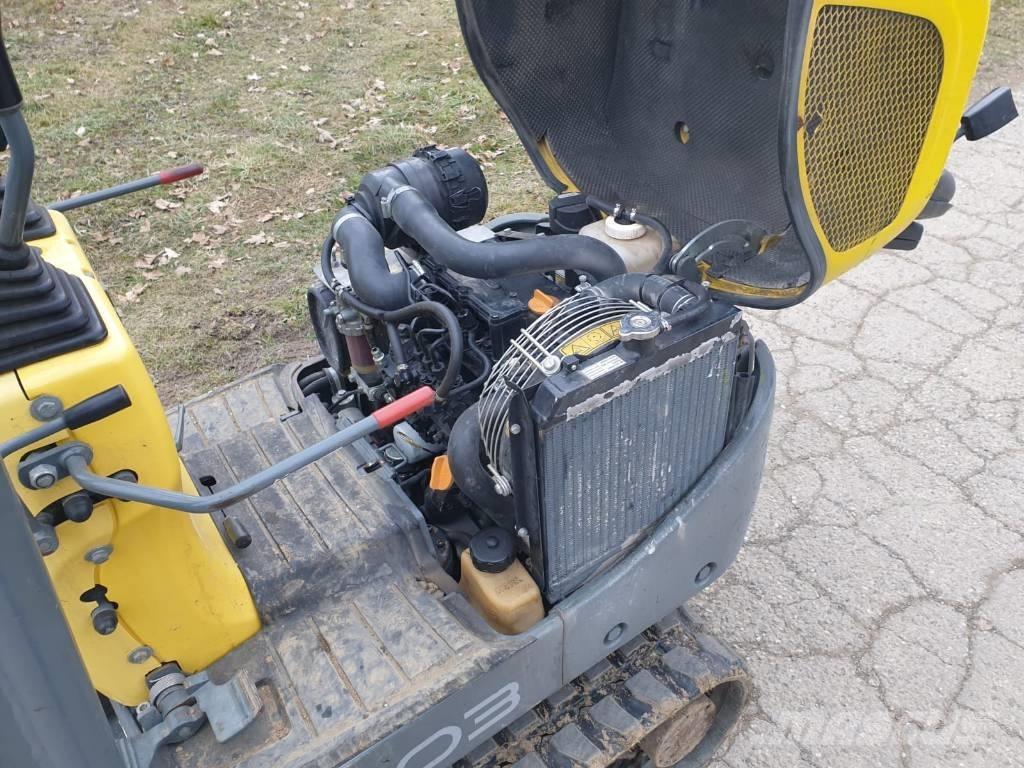 Wacker Neuson 803 Mini kotrók < 7t