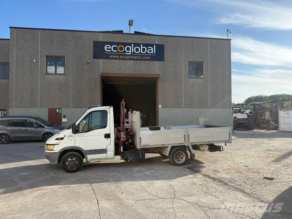 Iveco 35C 12 Kis teherszállító/Platós kocsi
